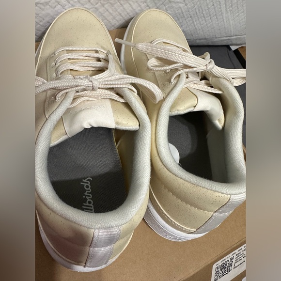 Allbirds NIB Limited Edition Vegan Plant Leather Sneakers in Natural White - Picture 5 of 9